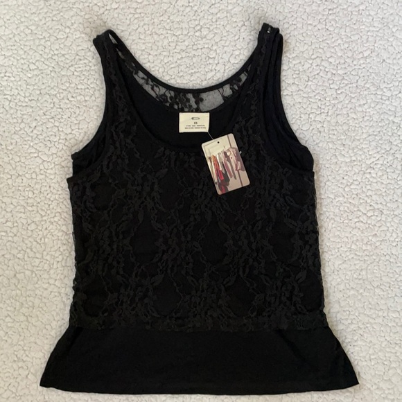 Anthropologie Tops - Anthropologie Pins and Needles Blouse XS